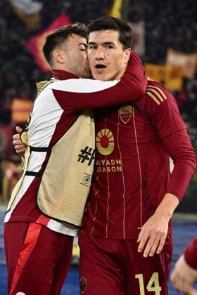 CALCIO - UEFA Europa League - AS Roma vs Eintracht Frankfurt Eldor Shomurodov of A.S. Roma celebrates after scoring the goal to make it 2-0 during the UEFA Europa League 2024 25 League Phase MD8 match between A.S. Roma and Eintracht Frankfurt at Olympic Stadium on January 30, 2025 in Rome, Italy. Rome Italy  Copyright: xIPAxSport ABACAx