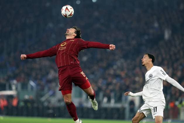 CALCIO - UEFA Europa League - AS Roma vs Eintracht Frankfurt Rome, Italy 30.01.2025: Mats Hummels of Roma, Hugo Ekitike of Eintracht Frankfurt during the Uefa Europa League 2024-2025, football match between AS Roma vs Eintracht Frankfurt at Olympic Stadium in Rome. Rome Italy  Copyright: xIPAxSport ABACAx