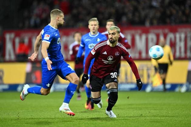 31 01 2025 Soccer Season 2024 2025 2 Soccer Bundesliga 20 Matchday 1 FC Nürnberg FCN Club SV Darmstadt 98 SVD Lilien Sportfoto Zink xwoxzix DFL regulations prohibit any use of photographs as image sequences and or quasi video only for editorial use Fabian Nürnberger Nuernberger 15, SV Darmstadt 98 D98 SV98 Mahir Emreli 30, 1 FC Nürnberg FCN
