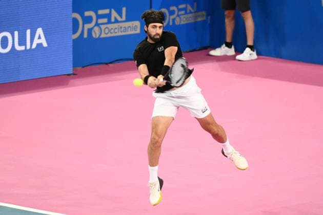 TENNIS : Open Sud de France ATP, Tennis Herren 250 - 31 01 2025 MONTPELLIER, FRANCE - 31 JANVIER : Q Nikoloz BASILASHVILI (GEO) lors des quarts de finale du tournoi Open Sud de France ATP 250 contre 1 Andrey RUBLEV a Montpellier le 31 janvier 2025. France  Copyright: xValentinaxClaretx