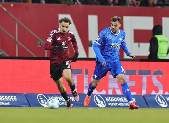 31 01 2025 Soccer Season 2024 2025 2 Soccer Bundesliga 20 Matchday 1 FC Nürnberg FCN Club SV Darmstadt 98 SVD Lilien Sportfoto Zink DaMa xdaxmax DFL regulations prohibit any use of photographs as image sequences and or quasi video only for editorial use Rafael Lubach 18, 1 FC Nürnberg FCN Philipp Förster 18, SV Darmstadt 98 D98 SV98