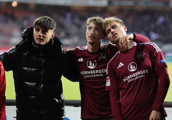 31 01 2025 Soccer Season 2024 2025 2 Soccer Bundesliga 20 Matchday 1 FC Nürnberg FCN Club SV Darmstadt 98 SVD Lilien Sportfoto Zink DaMa xdaxmax DFL regulations prohibit any use of photographs as image sequences and or quasi video only for editorial use Jubel Freude nach Spielende Dustin Forkel 34, 1 FC Nürnberg FCN Tim Drexler 5, 1 FC Nürnberg FCN Nick Seidel 33, 1 FC Nürnberg FCN