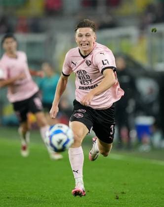 Palermo v Pisa - Serie B Kristoffer Lund of Palermo FC plays during the Serie B match between Palermo and Pisa at the Stadio Renzo Barbera in Palermo, Italy, on January 31, 2025. Palermo Italy  Copyright: xGabrielexMaricchiolox originalFilename:maricchiolo-palermof250131_npv9J.jpg