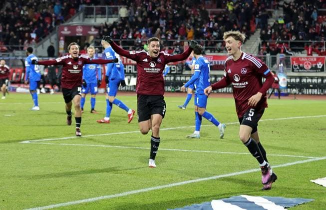 31 01 2025 Soccer Season 2024 2025 2 Soccer Bundesliga 20 Matchday 1 FC Nürnberg FCN Club SV Darmstadt 98 SVD Lilien Sportfoto Zink DaMa xdaxmax DFL regulations prohibit any use of photographs as image sequences and or quasi video only for editorial use Jubel Freude Torjubel nach Tor zum 1 0 Tim Drexler 5, 1 FC Nürnberg FCN und Mannschaft Team jubelt freut sich Torschütze Tim Drexler 5, 1 FC Nürnberg FCN