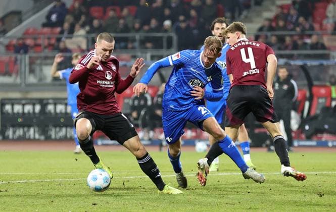 31 01 2025 Soccer Season 2024 2025 2 Soccer Bundesliga 20 Matchday 1 FC Nürnberg FCN Club SV Darmstadt 98 SVD Lilien Sportfoto Zink DaMa xdaxmax DFL regulations prohibit any use of photographs as image sequences and or quasi video only for editorial use Ondrej Karafiat 44, 1 FC Nürnberg FCN Oscar Vilhelmsson 29, SV Darmstadt 98 D98 SV98 Finn Jeltsch 4, 1 FC Nürnberg FCN