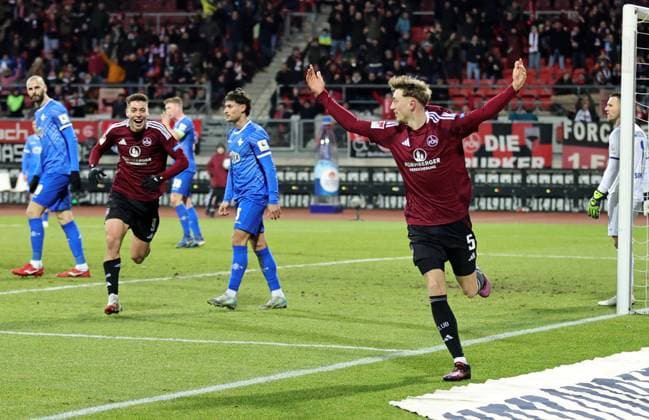 31 01 2025 Soccer Season 2024 2025 2 Soccer Bundesliga 20 Matchday 1 FC Nürnberg FCN Club SV Darmstadt 98 SVD Lilien Sportfoto Zink DaMa xdaxmax DFL regulations prohibit any use of photographs as image sequences and or quasi video only for editorial use Jubel Freude Torjubel nach Tor zum 1 0 Tim Drexler 5, 1 FC Nürnberg FCN und Mannschaft Team jubelt freut sich Torschütze Tim Drexler 5, 1 FC Nürnberg FCN