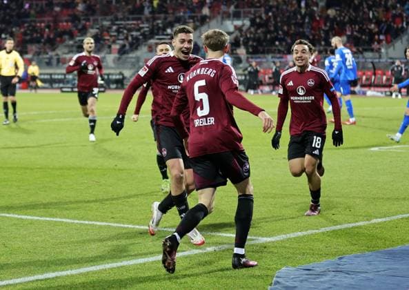 31 01 2025 Soccer Season 2024 2025 2 Soccer Bundesliga 20 Matchday 1 FC Nürnberg FCN Club SV Darmstadt 98 SVD Lilien Sportfoto Zink DaMa xdaxmax DFL regulations prohibit any use of photographs as image sequences and or quasi video only for editorial use Jubel Freude Torjubel nach Tor zum 1 0 Tim Drexler 5, 1 FC Nürnberg FCN und Mannschaft Team jubelt freut sich Torschütze Tim Drexler 5, 1 FC Nürnberg FCN