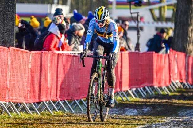 2025 UCI Cyclo-Cross WC - Women Junior LIEVIN, FRANCE - FEBRUARY 01 : Laurijssen Sanne (BEL) in action during the 2025 UCI Cyclo-Cross World Championships for Women Junior on February 01, 2025 in Lievin, France, 01 02 2025 Lievin France  Copyright: xNicoxVereeckenx