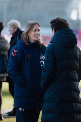 01 02 2025, Women, Soccer, 1 BL, Season 2024 2025, SGS Essen vs 1 FC Koeln Brita Carlson Coach of 1 FC Koeln in conversation with Nicole Bender Rummler Area Manager Essen Stadion an der Hafenstrasse NRW Germany