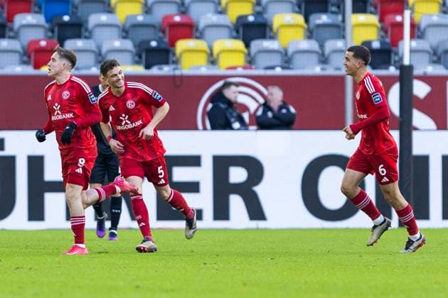 2 Soccer Bundesliga Fortuna Düsseldorf SSV Ulm 1846 Soccer, 01 02 2024 Cheering after the goal to 1 0 by Isak Bergmann Johannesson Fortuna Düsseldorf, 8 2 Soccer Bundesliga, Fortuna Düsseldorf SSV Ulm 1846 Soccer, 20 Matchday, on 01 02 2024, Merkur Spiel Arena, Düsseldorf DFL regulations prohibit any use of photographs as image sequences and or quasi video Copyright: xBEAUTIFULxSPORTS Meuselx