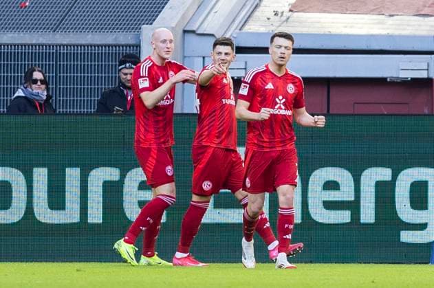 2 Soccer Bundesliga Fortuna Düsseldorf SSV Ulm 1846 Soccer, 01 02 2024 Cheering after the goal to 2 1 by Dawid Kownacki Fortuna Düsseldorf, 24 2 Soccer Bundesliga, Fortuna Düsseldorf SSV Ulm 1846 Soccer, 20 Matchday, on 01 02 2024, Merkur Spiel Arena, Düsseldorf DFL regulations prohibit any use of photographs as image sequences and or quasi video Copyright: xBEAUTIFULxSPORTS Meuselx