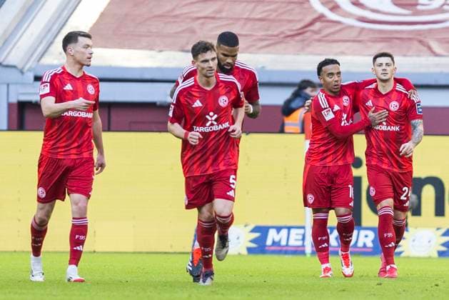 2 Soccer Bundesliga Fortuna Düsseldorf SSV Ulm 1846 Soccer, 01 02 2024 Cheering after the goal to 2 1 by Dawid Kownacki Fortuna Düsseldorf, 24 2 Soccer Bundesliga, Fortuna Düsseldorf SSV Ulm 1846 Soccer, 20 Matchday, on 01 02 2024, Merkur Spiel Arena, Düsseldorf DFL regulations prohibit any use of photographs as image sequences and or quasi video Copyright: xBEAUTIFULxSPORTS Meuselx