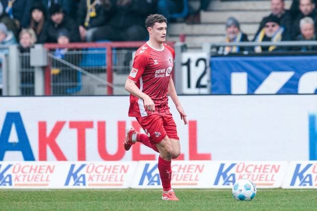 2 Fußball Bundesliga Eintracht Braunschweig 1 FC Köln 01 02 2025 Eric Martel 1 FC Köln, 6 am Ball 2 Fußball Bundesliga, Eintracht Braunschweig 1 FC Köln, Braunschweig, EINTRACHT Stadion am 01 02 2025 DFL REGULATIONS PROHIBIT ANY USE OF PHOTOGRAPHS AS IMAGE SEQUENCES AND OR QUASI VIDEO Copyright: xBEAUTIFULxSPORTS Wunderlx