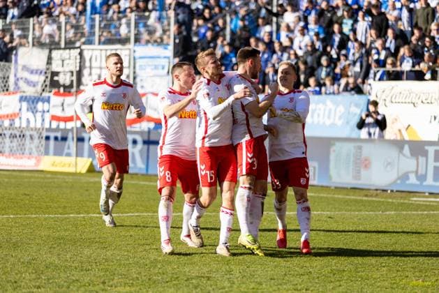 01 02 2025, Soccer, GER, Season, 2 Liga, Season 2024 2025, Matchday 20, SSV Jahn Regensburg Hertha BSC Berlin Cheering after the 1 0 through the converted penalty kick by Christian Kühlwetter SSV Jahn Regensburg DFL REGULATIONS PROHIBIT ANY USE OF PHOTOGRAPHS AS IMAGE SEQUENCES AND OR QUASI VIDEO