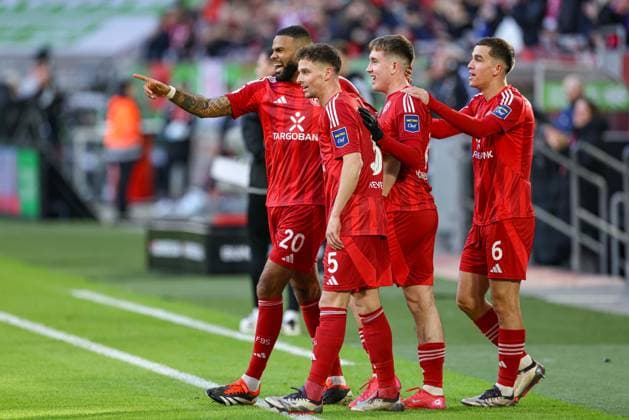 Düsseldorf, Germany, 01 02 25 Isak Bergmann Johannesson Fortuna Düsseldorf goal celebration, cheers with his team after scoring the 1 0 goal during the 2 Bundesliga match between Fortuna Düsseldorf vs SSV Ulm 1846 at Merkur Spiel Arena on 01 February 2025 in Düsseldorf, Germany Düsseldorf Merkur Spiel Arena North Rhine Westphalia Germany Copyright: xStefanxBrauerx xBrauer-Fotoagentx