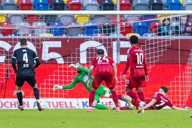 2 Soccer Bundesliga Fortuna Düsseldorf SSV Ulm 1846 Soccer, 01 02 2024 Dzenan Pejcinovic Fortuna Düsseldorf, 7 with a great chance 2 Soccer Bundesliga, Fortuna Düsseldorf SSV Ulm 1846 Soccer, 20 Matchday, on 01 02 2024, Merkur Spiel Arena, Düsseldorf DFL regulations prohibit any use of photographs as image sequences and or quasi video Copyright: xBEAUTIFULxSPORTS Meuselx