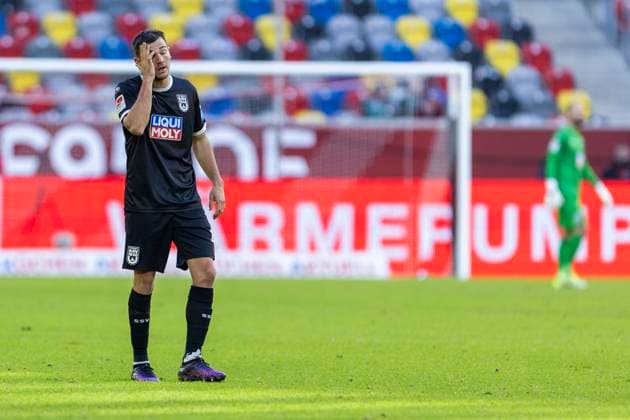 2 Fussball Bundesliga Fortuna Düsseldorf SSV Ulm 1846 Fussball, 01 02 2024 Romario Rösch SSV Ulm 1846 Fussball, 43 hadert 2 Fussball Bundesliga, Fortuna Düsseldorf SSV Ulm 1846 Fussball, 20 Spieltag, am 01 02 2024, Merkur Spiel Arena, Düsseldorf DFL regulations prohibit any use of photographs as image sequences and or quasi video Copyright: xBEAUTIFULxSPORTS Meuselx