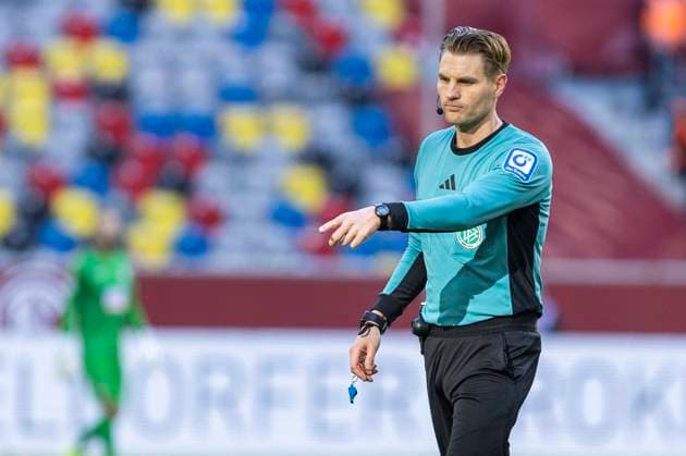 2 Fussball Bundesliga Fortuna Düsseldorf SSV Ulm 1846 Fussball, 01 02 2024 Referee Timo Gerach 2 Fussball Bundesliga, Fortuna Düsseldorf SSV Ulm 1846 Fussball, 20 Spieltag, am 01 02 2024, Merkur Spiel Arena, Düsseldorf DFL regulations prohibit any use of photographs as image sequences and or quasi video Copyright: xBEAUTIFULxSPORTS Meuselx