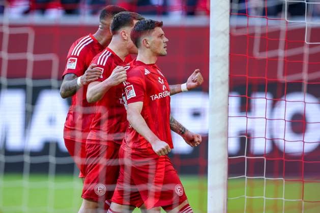 01 02 2025, Football, Fortuna Düsseldorf SSV Ulm 1846, 2 Fußball Bundesliga, 20 Matchday, Merkur Spiel Arena, Saison 2024 2025 Dawid Kownacki Fortuna Düsseldorf 24 converts the penalty to 3 2 Goal celebration after the goal DFB regulations prohibit any use of photographs as image sequences and or quasi video Nordrhein Westfalen Germany