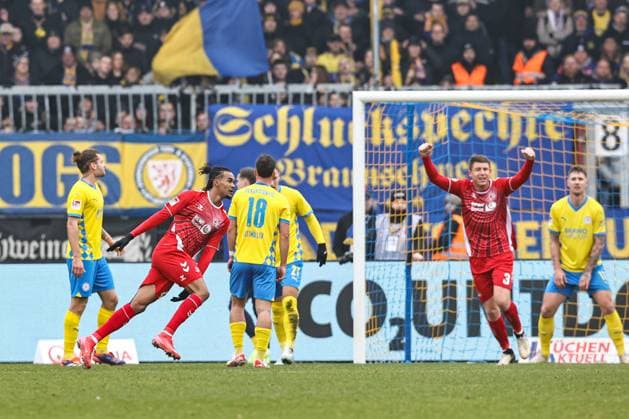 Goalscorer Damion Downs 1 FC Köln,42 scores for 1 2 2 Soccer Bundesliga Season 2024 2025 Eintracht Braunschweig vs 1 FC Köln at Eintracht Stadion in Braunschweig Action,Soccer,Man,Men,Germany,01 02 2025