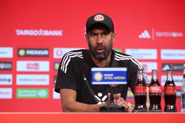 01 02 2025, Football, Fortuna Düsseldorf SSV Ulm 1846, 2 Fußball Bundesliga, 20 Matchday, Merkur Spiel Arena, Season 2024 2025 Head coach Daniel Thioune Coach Fortuna Düsseldorf at the press conference after the match DFB regulations prohibit any use of photographs as image sequences and or quasi video North Rhine-Westphalia Germany