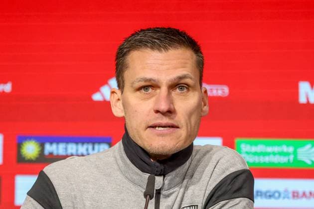 01 02 2025, xfanx, Soccer 2 Bundesliga, Fortuna Duesseldorf SSV Ulm 1846 v l Head Coach Thomas Wörle Woerle SSV Ulm 1846 at the press conference in Düsseldorf DFL DFB REGULATIONS PROHIBIT ANY USE OF PHOTOGRAPHS as IMAGE SEQUENCES and or QUASI VIDEO Duesseldorf mfan