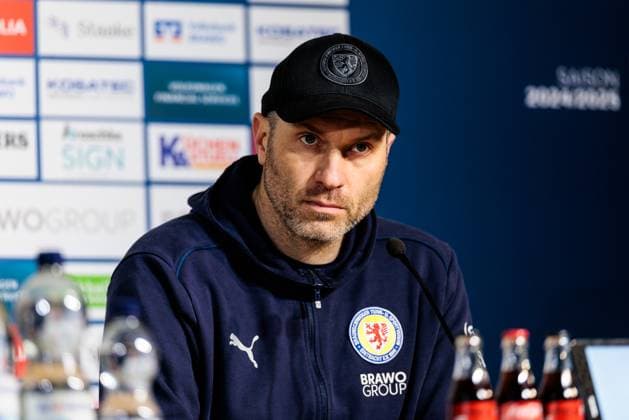 2 Fußball Bundesliga Eintracht Braunschweig 1 FC Köln 01 02 2025 Daniel Scherning Coach Eintracht Braunschweig during the press conference 2 Fußball Bundesliga, Eintracht Braunschweig 1 FC Köln, Braunschweig, EINTRACHT Stadion am 01 02 2025 DFL REGULATIONS PROHIBIT ANY USE OF PHOTOGRAPHS AS IMAGE SEQUENCES AND OR QUASI VIDEO Copyright: xBEAUTIFULxSPORTS Wunderlx