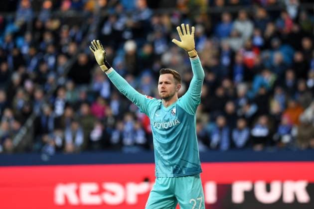 Goalkeeper Patrick Drewes VfL Bochum gestures, gestures during the Bundesliga 1 match between VfL Bochum 1848 and SC Freiburg, Vonovia Ruhrstadion on 01 February 2025 in Bochum, Germany Photo by Ralf Treese DeFodi Images Goalkeeper Patrick Drewes VfL Bochum gestures during the Bundesliga match between VfL Bochum 1848 and SC Freiburg at Vonovia Ruhrstadion on February 1, 2025 in Bochum, Germany Photo by Ralf Treese DeFodi Images DFL regulations prohibit any use of photographs as image sequences and or quasi video Photo by Ralf Treese DeFodi Images Defodi 521 BOCSCF20250201 023 Defodi-521 DFL regulations prohibit any use of photographs as image sequences and or quasi-video.
