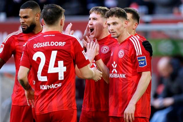 JOHANNESSON Isak Fortuna Duesseldorf cheers after his goal to 1 0 with HAAG Giovanni, HEYER Moritz and SIEBERT Jamil DFL 2 Bundesliga season 2024 2025 match Fortuna Duesseldorf SSV Ulm 3 2 on 01 02 2025 in Duesseldorf DFL REGULATIONS PROHIBIT ANY USE OF PHOTOGRAPHS as IMAGE SEQUENCES and or QUASI VIDEO Copyright: xLacixPerenyix