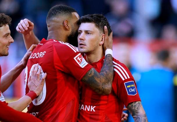 KOWNACKI Dawid Team Fortuna Duesseldorf cheers after his 11m goal with SIEBERT Jamil DFL 2 Bundesliga Saison 2024 2025 Spiel Fortuna Duesseldorf SSV Ulm 3 2 am 01 02 2025 in Duesseldorf DFL REGULATIONS PROHIBIT ANY USE OF PHOTOGRAPHS as IMAGE SEQUENCES and or QUASI VIDEO Copyright: xLacixPerenyix