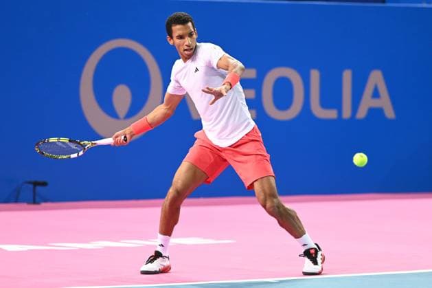 TENNIS : Open Sud de France ATP, Tennis Herren 250 - 01 02 2025 MONTPELLIER, FRANCE - 01 FEVRIER : 2 Felix AUGER-ALIASSIME (CAN) lors de la demi-finale du tournoi Open Sud de France ATP 250 contre Jesper DE JONG (NED) a Montpellier le 1er fÃ vrier 2025. France  Copyright: xValentinaxClaretx