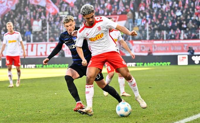 01 02 2025 Soccer Season 2024 2025 2 Soccer Bundesliga 20 Matchday SSV Jahn Regensburg Hertha BSC Berlin Sportfoto Zink xwoxzix DFL regulations prohibit any use of photographs as image sequences and or quasi video only for editorial use Bryan Hein 3, SSV Jahn Regensburg vpor Michael Cuisance 27, Hertha BSC Berlin