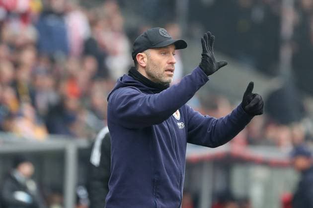 Braunschweig vs Cologne, 2 BL Braunschweig, 01 02 2025, FOOTBALL Eintracht Braunschweig vs 1 FC Cologne, 2 BL, Season 2024 25 Head coach Daniel Scherning Eintracht Braunschweig Braunschweig