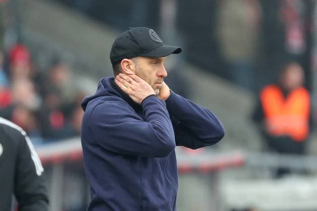 Braunschweig vs Cologne, 2 BL Braunschweig, 01 02 2025, FOOTBALL Eintracht Braunschweig vs 1 FC Cologne, 2 BL, Season 2024 25 Head coach Daniel Scherning Eintracht Braunschweig Braunschweig