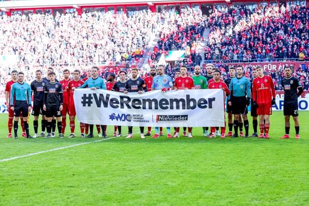 01 02 2025, Football, Fortuna Düsseldorf SSV Ulm 1846, 2 Fußball Bundesliga, 20 Matchday, Merkur Spiel Arena, Season 2024 2025 Remembrance Day Banner We Remember Weremember before the match DFB regulations prohibit any use of photographs as image sequences and or quasi video Nordrhein Westfalen Germany