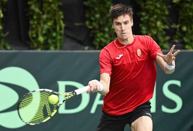 February 1, 2025, Montreal, Pq, Canada: Fabian Marozsan, of Hungary, plays a shot to Alexis Galarneau, of Canada, during their Davis Cup qualifying tennis match in Montreal on Saturday, February 1, 2025. Alexis Galarneau, Fabian Marozsan, - ZUMAc35_ 20250201_zaf_c35_019 Copyright: xGrahamxHughesx