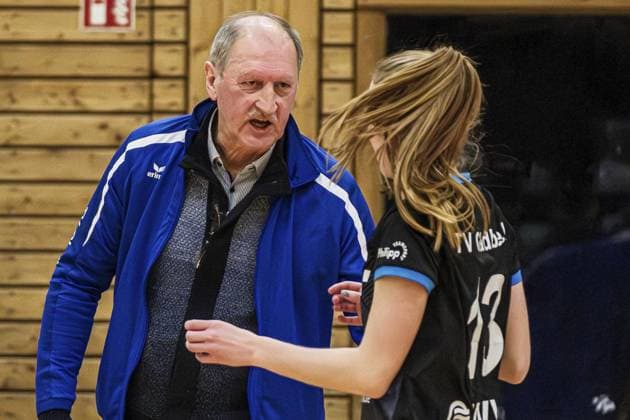Volleyball Regionalliga in Gladbeck FOR EDITORIAL PURPOSES ONLY EDITORIAL USE ONLY p Coach Waldemar Zaleski in action Volleyball Regionalliga TV Gladbeck MTV Köln on Saturday, February 01, 2025 in Gladbeck ¨ Germany NRW Gladbeck Copyright ChristophxWojtyczka Copyright: ChristophxWojtyczka doc7z6m2sscgzagle483i9 ,EDITORIAL USE ONLY Copyright: ChristophxWojtyczka