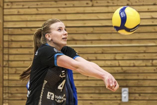 Volleyball Regionalliga in Gladbeck FOR EDITORIAL PURPOSES ONLY EDITORIAL USE ONLY p Nr 4 Hanna Bittner at the acceptance Volleyball Regionalliga TV Gladbeck MTV Köln on Saturday, February 01, 2025 in Gladbeck ¨ Germany NRW Gladbeck Copyright ChristophxWojtyczka Copyright: ChristophxWojtyczka doc7z6m2uqo7c316d5cxc45 ,EDITORIAL USE ONLY Copyright: ChristophxWojtyczka