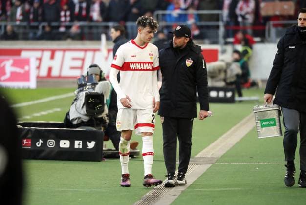 01 02 25 VfB Stuttgart Borussia Mönchengladbach Germany, Stuttgart, 01 02 2025, Football, Bundesliga, VfB Stuttgart Borussia Mönchengladbach v l Ameen Al Dakhil VfB Stuttgart , Sebastian Hoeneß Coach VfB Stuttgart