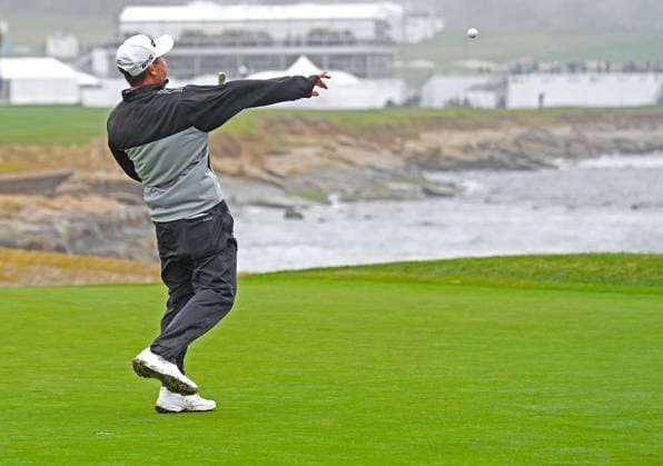 PEBBLE BEACH, CA - FEBRUARY 01: PGA, Golf Herren golfer Collin Morikawa throws his ball into the water after making a birdie putt on the 18th hole during the third round of the AT&T Pebble Beach Pro AM on February 1, 2025, at Pebble Beach Golf Links in Pebble Beach, California. (Photo by Brian Spurlock Icon Sportswire) GOLF: FEB 01 PGA AT&T Pebble Beach Pro-Am EDITORIAL USE ONLY Icon25020133