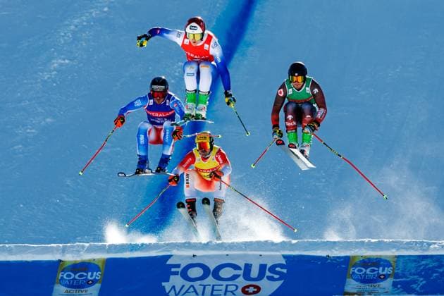 Bilder des Jahres 2025, Sport 02 Februar Sport Themen der Woche KW05 Sport Bilder des Tages FREE STYLE - FIS SX WC Veysonnaz VEYSONNAZ,SWITZERLAND,01.FEB.25 - FREESTYLE SKIING - FIS World Cup, Ski Cross, ladies, men. Image shows Nicolas Raffort (FRA), Simone Deromedis (ITA), Ryan Regez (SUI) and Gavin Rowell (CAN).  GEPAxpictures xMaticxKlansek