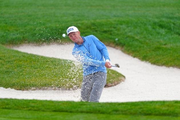 PEBBLE BEACH, CA - FEBRUARY 01: PGA, Golf Herren golfer Sam Stevens plays a shot out of a sand trap on the 17th hole during the third round of the AT&T Pebble Beach Pro AM on February 1, 2025, at Pebble Beach Golf Links in Pebble Beach, California. (Photo by Brian Spurlock Icon Sportswire) GOLF: FEB 01 PGA AT&T Pebble Beach Pro-Am EDITORIAL USE ONLY Icon25020160