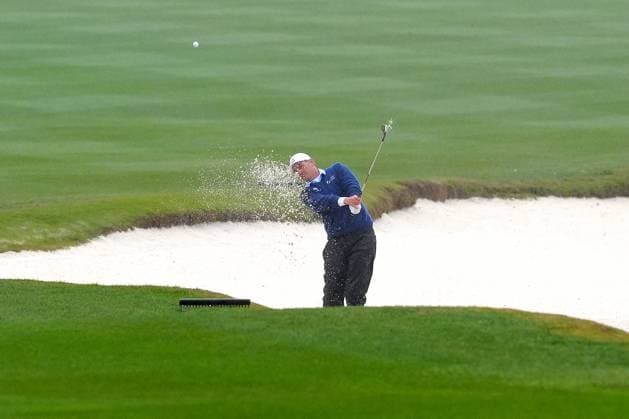 PEBBLE BEACH, CA - FEBRUARY 01: PGA, Golf Herren golfer Brendon Todd hits a shot out of a fairway bunker on the 18th hole during the third round of the AT&T Pebble Beach Pro AM on February 1, 2025, at Pebble Beach Golf Links in Pebble Beach, California. (Photo by Brian Spurlock Icon Sportswire) GOLF: FEB 01 PGA AT&T Pebble Beach Pro-Am EDITORIAL USE ONLY Icon25020167