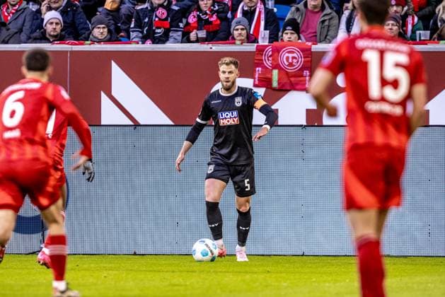 Soccer Men 2 Bundesliga 20 Matchday Season 2024 2025 Fortuna Düsseldorf vs SSV Ulm 1846 Soccer 01 02 25 5 Johannes Reichert C, SSV Ulm 1846 Soccer DFL regulations prohibit any use of photographs as image sequences and or quasi video Düsseldorf Merkur Spiel Arena Nordrheinwestfalen Germany