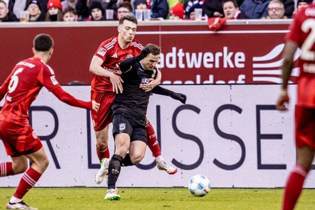 Soccer Men 2 Bundesliga 20 Matchday Season 2024 2025 Fortuna Düsseldorf vs SSV Ulm 1846 Soccer 01 02 25 7 Dzenan Pejcinovic Fortuna Düsseldorf , New arrival 14 Dennis Dressel SSV Ulm 1846 Soccer DFL regulations prohibit any use of photographs as image sequences and or quasi video Düsseldorf Merkur Spiel Arena Nordrheinwestfalen Germany
