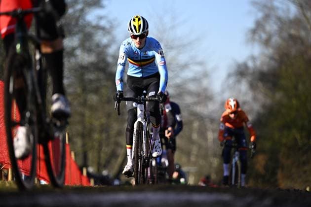 Belgian Ryan Laenen pictured in action during the junior men competition of the UCI cyclocross World Championship, WM, Weltmeisterschaft in Lievin, France, Sunday 02 February 2025. The world championships are taking place from 31 January until 02 February. JASPERxJACOBS  x111631452x