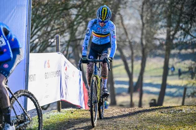 2025 UCI Cyclo-Cross WC - Men Junior LIEVIN, FRANCE - FEBRUARY 02 : Lejeune Giel (BEL) in action during the 2025 UCI Cyclo-Cross World Championships for Men Junior on February 02, 2025 in Lievin, France, 02 02 2025 Lievin France  Copyright: xNicoxVereeckenx