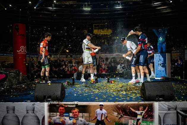 HEIJNEN Philip, HAVIK Yoeri, KLUGE Roger, REINHARDT Theo, VIVIANI Elia, SCARTEZZINI Michele Six Day Berlin 2025 Team 2 HEIJNEN Philip NED Black HAVIK Yoeri NED Red Second Place Team 1 KLUGE Roger GER Red REINHARDT Theo GER Black Winner First Place Team 12 VIVIANI Elia ITA Black SCARTEZZINI Michele ITA Red Third Place Award Ceremony Medal Ceremony Podium Landscape horizontal Landscape Event Event Six Day Berlin 2025 Category Category Cycling Track Cycling Sixdays Elite Men Location Location Europe Germany Berlin Velodrom Berlin Discipline Madison Distance m Date Date 01 02 2025 Saturday Day 2