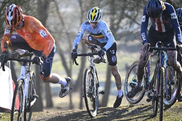 2025 UCI Cyclo-Cross WC - Men Junior LIEVIN, FRANCE - FEBRUARY 02 : Jacobs Lennes (BEL) in action during the 2025 UCI Cyclo-Cross World Championships for Men Junior on February 02, 2025 in Lievin, France, 02 02 2025 Lievin France  Copyright: xNicoxVereeckenx
