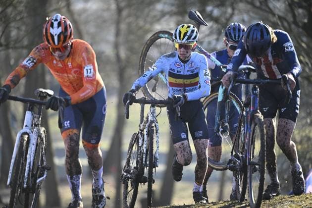 2025 UCI Cyclo-Cross WC - Men Junior LIEVIN, FRANCE - FEBRUARY 02 : Jacobs Lennes (BEL) in action during the 2025 UCI Cyclo-Cross World Championships for Men Junior on February 02, 2025 in Lievin, France, 02 02 2025 Lievin France  Copyright: xNicoxVereeckenx